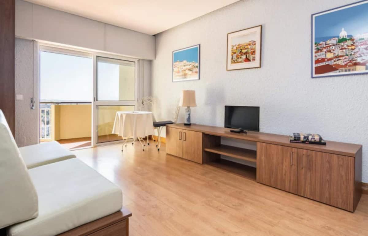 Wonderful Studio In Cascais With Sea View Exterior photo